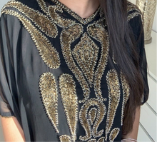 Charger l&#39;image dans la galerie, Jalabiya Robe  Dubai Manche courte Noir ornée de Strass et Pierres
