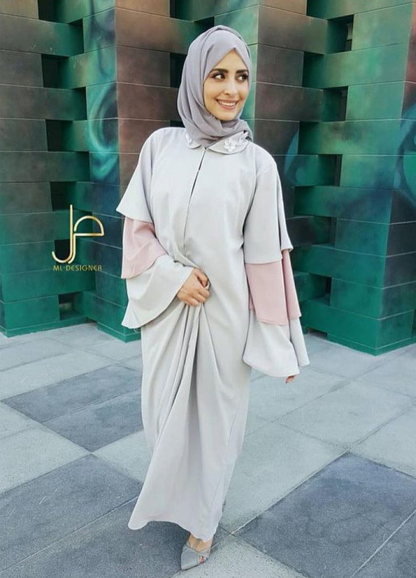 Abaya Dubai grise avec manche volantes