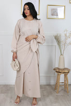 Charger l&#39;image dans la galerie, Ensemble robe longue avec tablier a nouer beige
